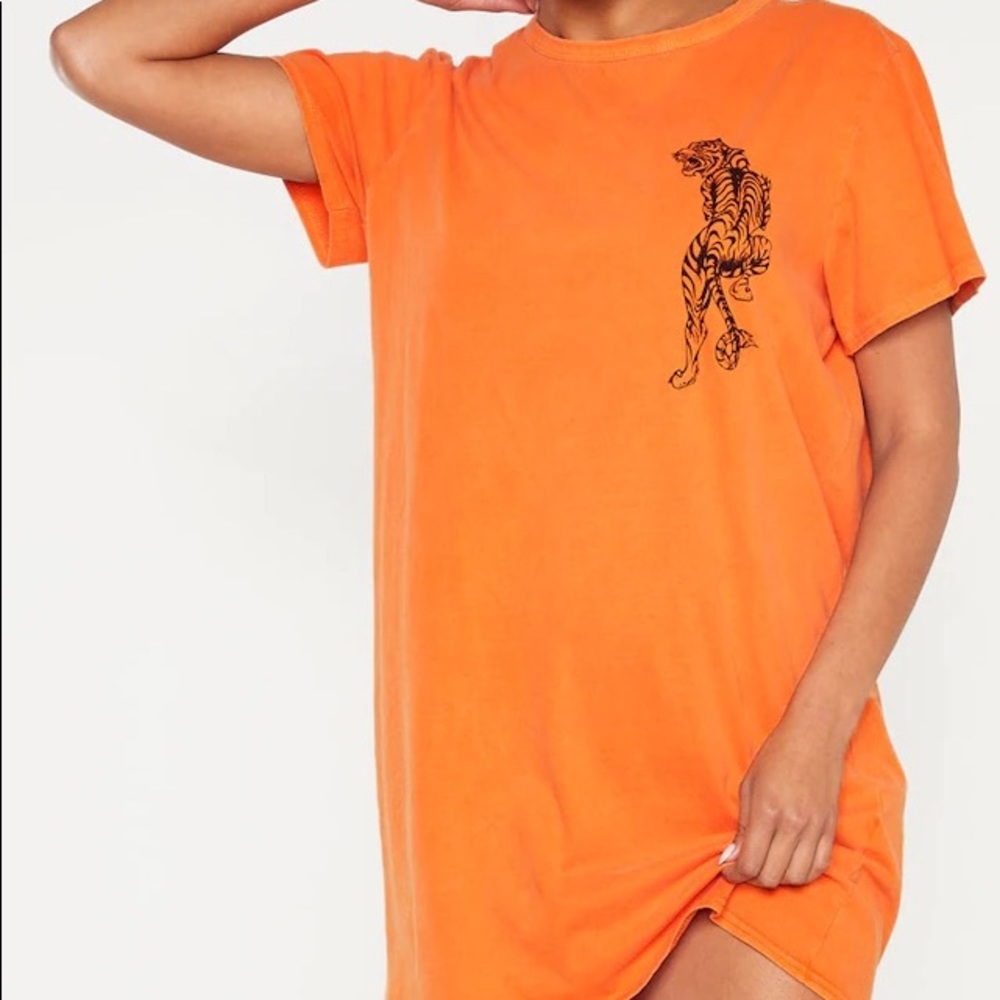 PrettyLittleThing Tiger Printed TShirt Dress